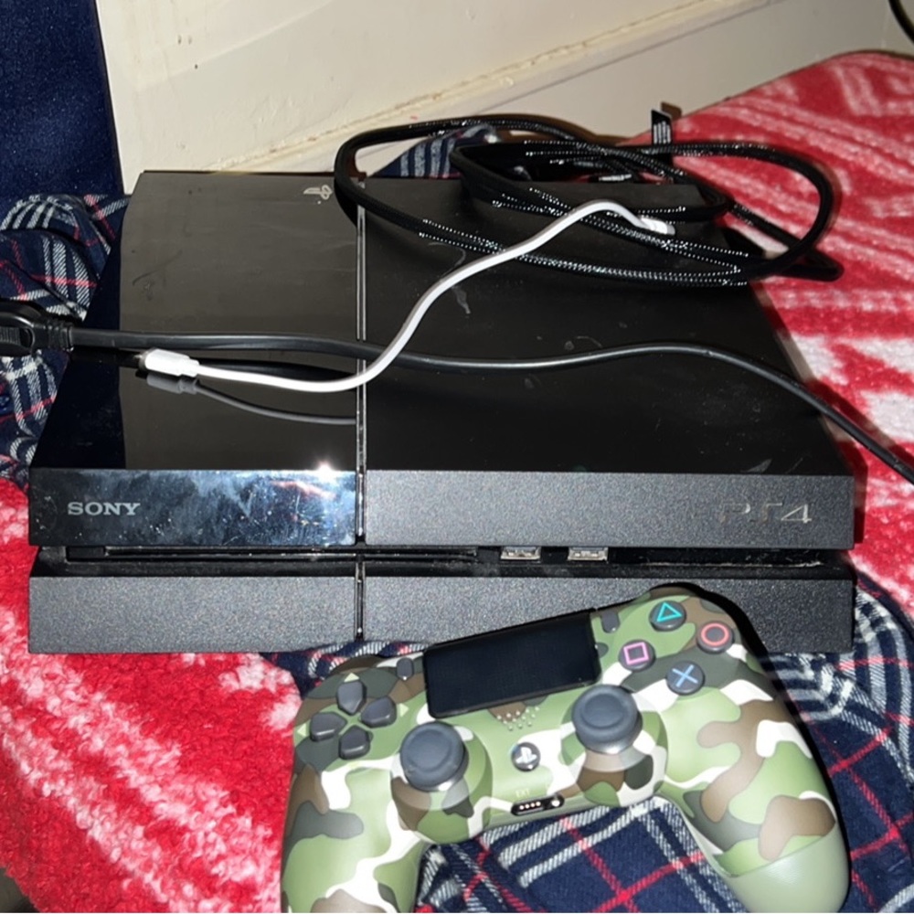 I’m selling a play station 4
